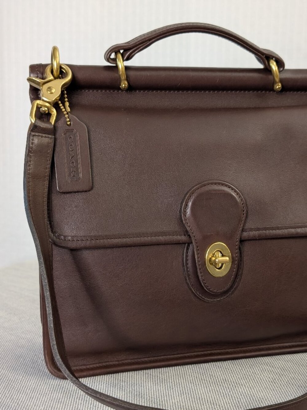 Vintage Coach Willis Crossbody Bag Mahogany Brown Leather Turnlock - Picture 13 of 14